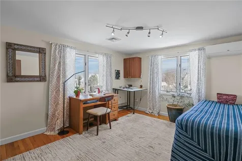 33 Orchard View Road Portsmouth RI 02871