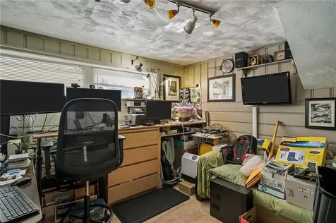 33 Orchard View Road Portsmouth RI 02871