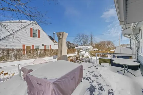 33 Orchard View Road Portsmouth RI 02871