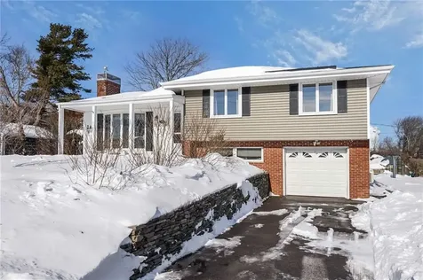 33 Orchard View Road Portsmouth RI 02871