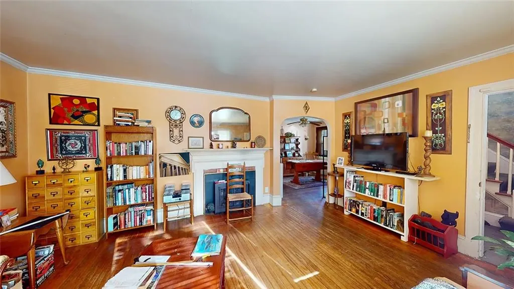 43 Higgins Avenue Providence RI 02908