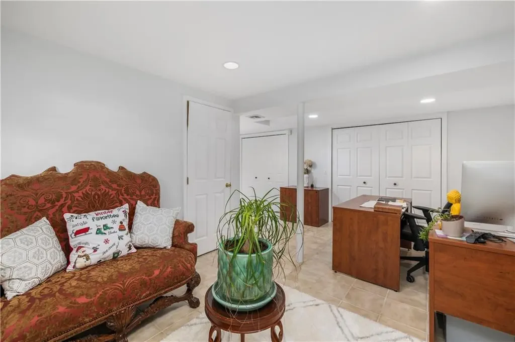 26 Smith Street Lincoln RI 02865