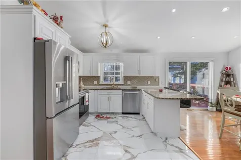 26 Smith Street Lincoln RI 02865