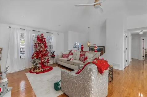 26 Smith Street Lincoln RI 02865