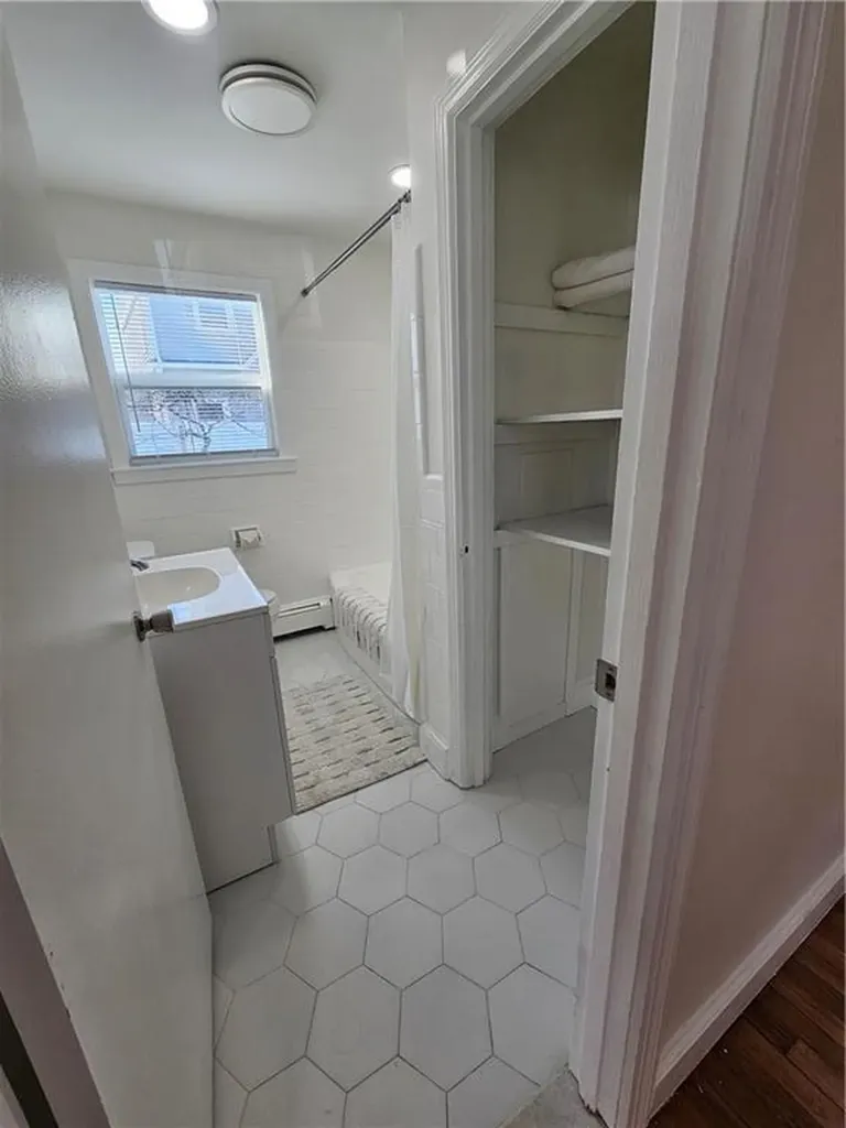 34 Elmcrest Drive Pawtucket RI 02861