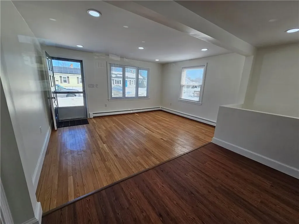 34 Elmcrest Drive Pawtucket RI 02861