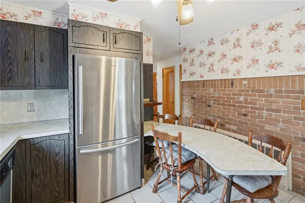 60 Stedman Avenue Pawtucket RI 02860