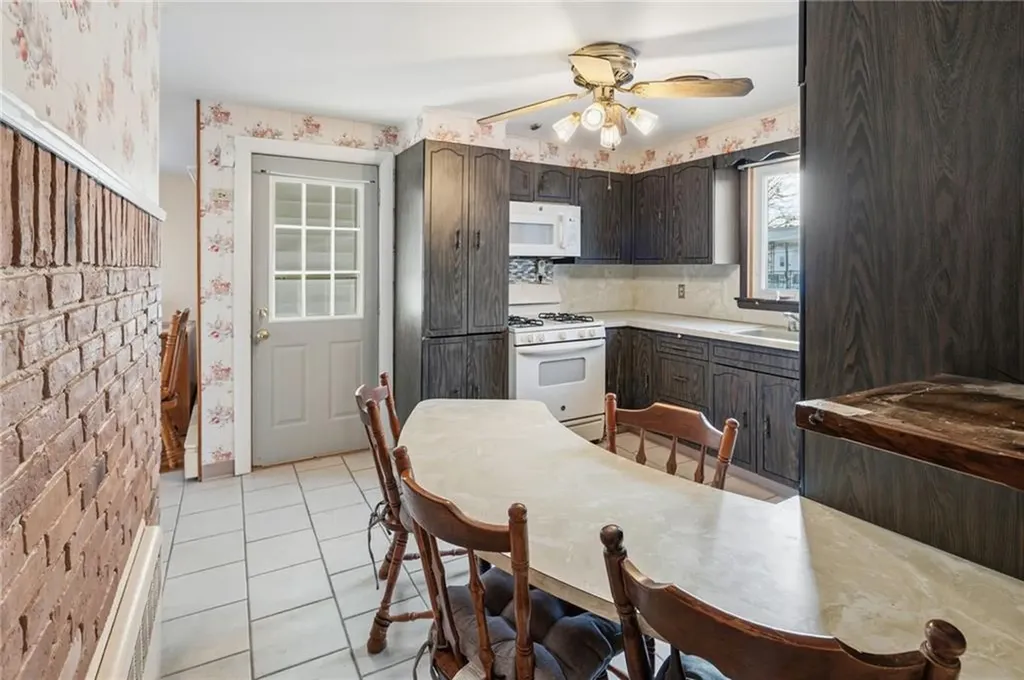 60 Stedman Avenue Pawtucket RI 02860