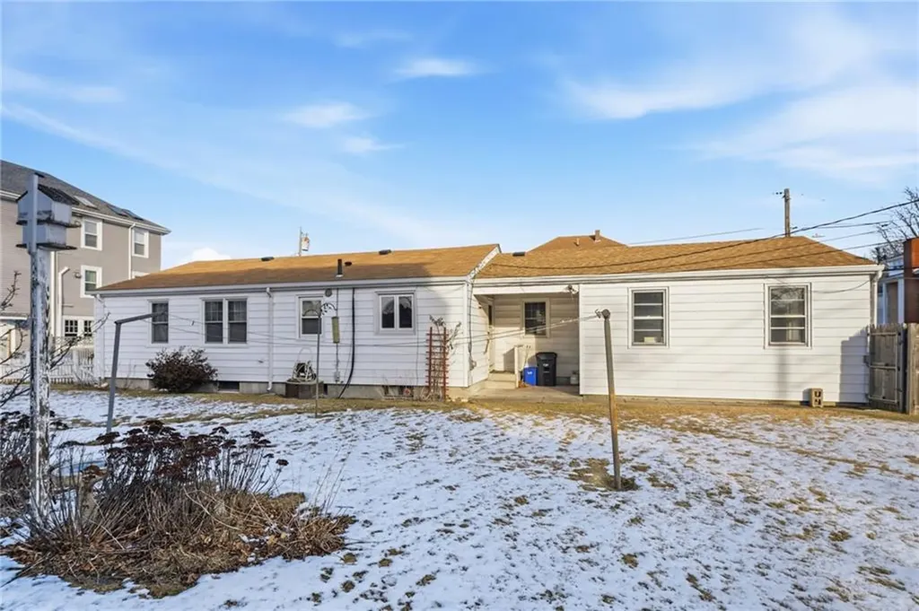 60 Stedman Avenue Pawtucket RI 02860