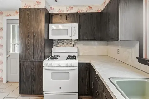 60 Stedman Avenue Pawtucket RI 02860