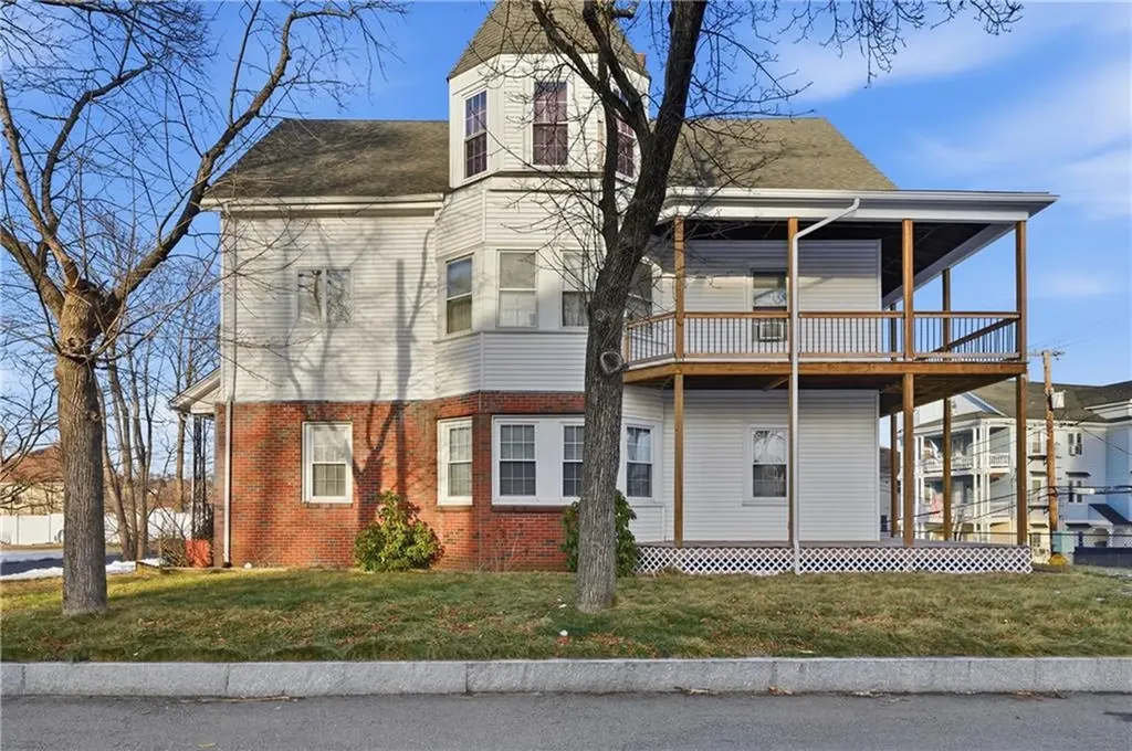 1 Bouvier Avenue Lincoln RI 02838