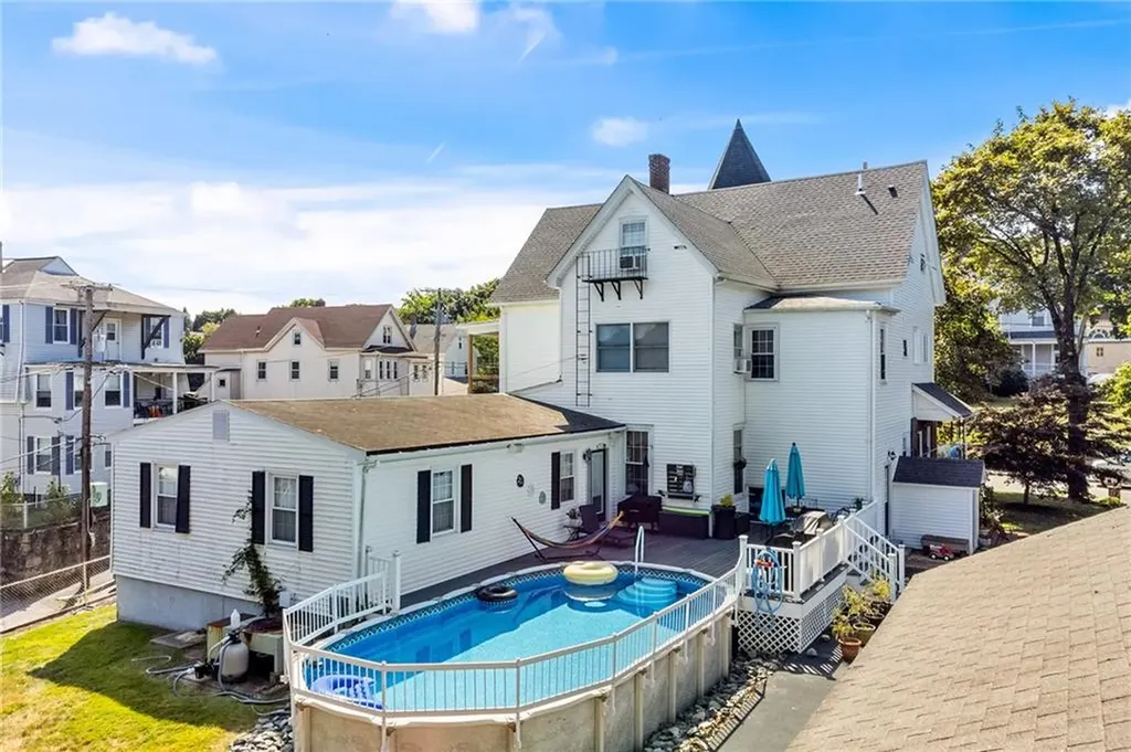 1 Bouvier Avenue Lincoln RI 02838