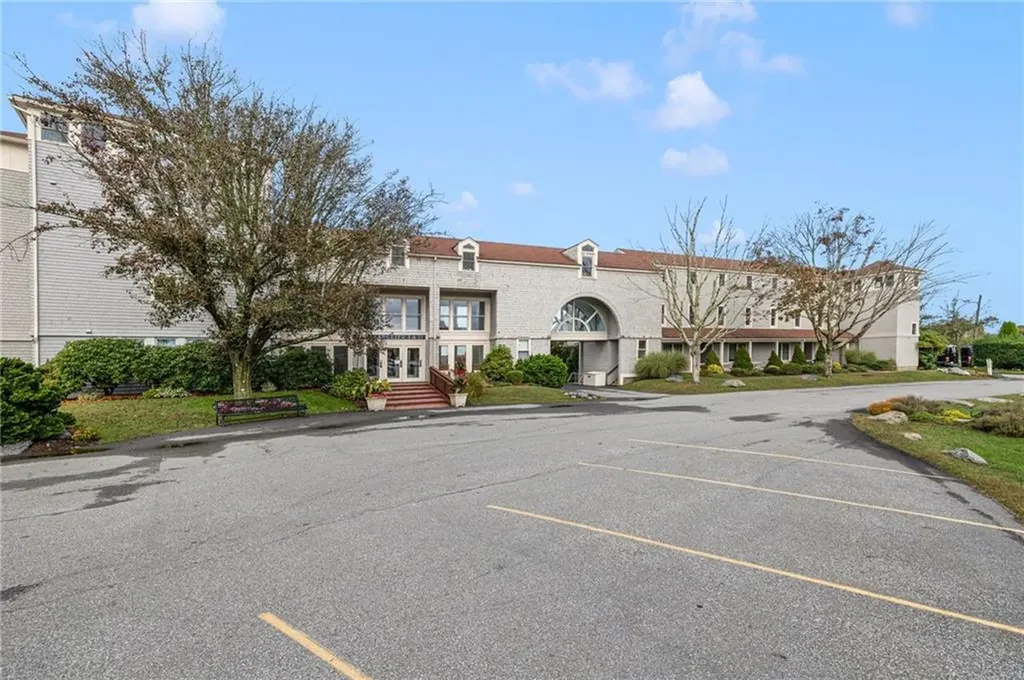 65 Ridge Road Newport RI 02840