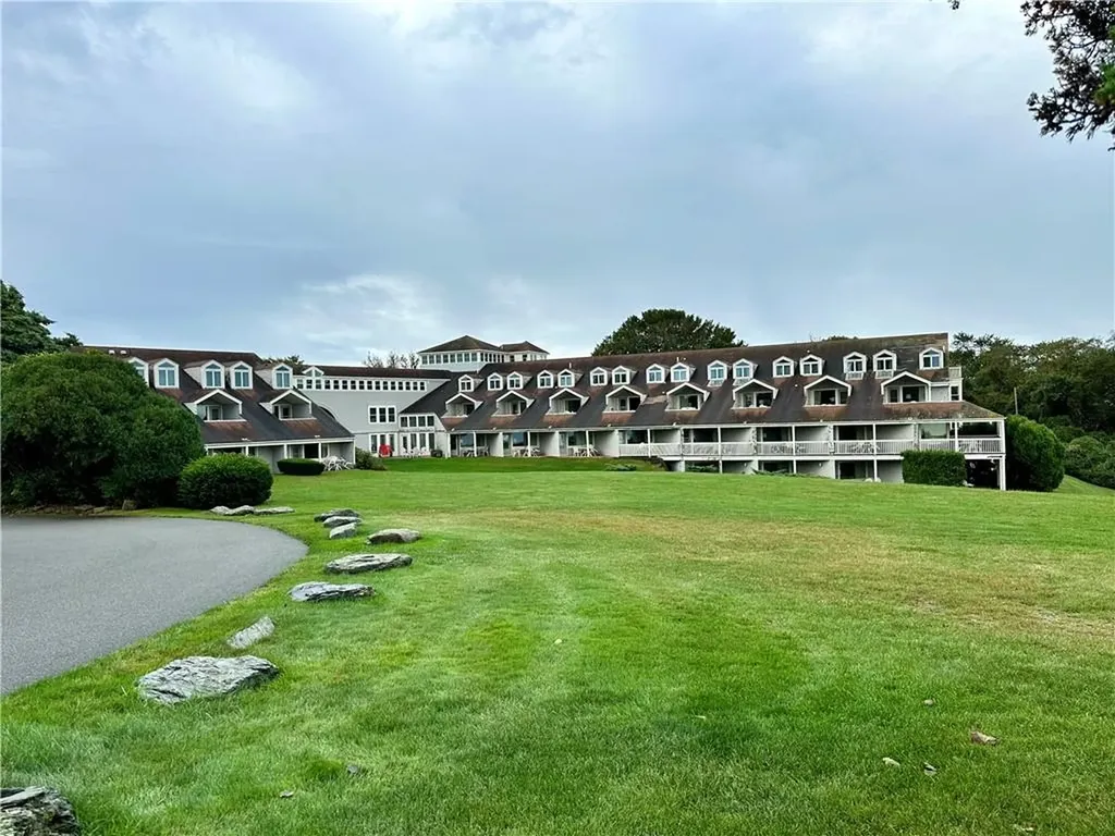 65 Ridge Road Newport RI 02840