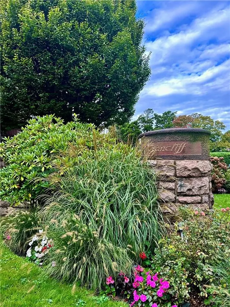 65 Ridge Road Newport RI 02840