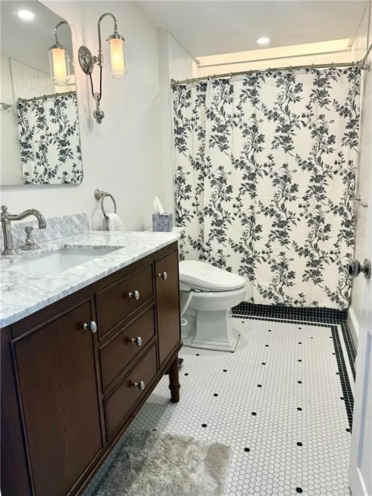 75 Pelham Street Newport RI 02840