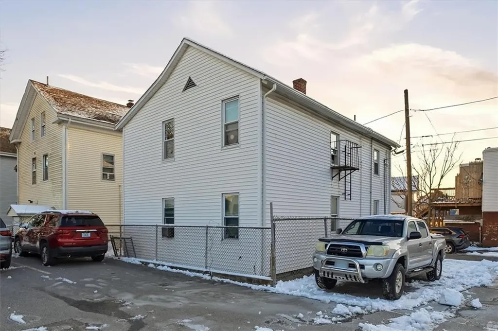 6 Bailey Court Providence RI 02909