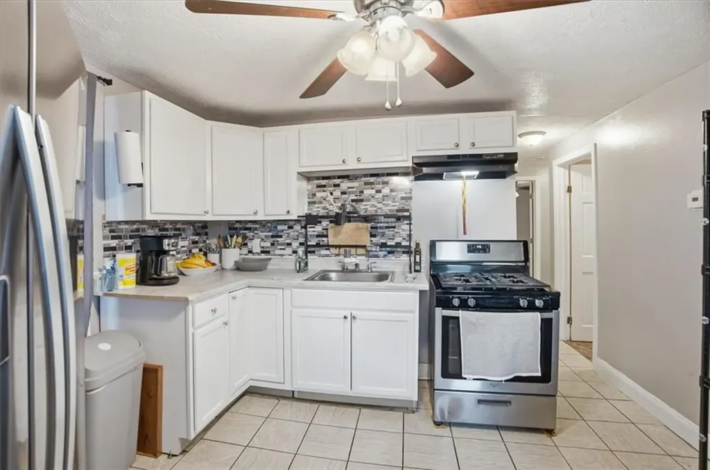 6 Bailey Court Providence RI 02909