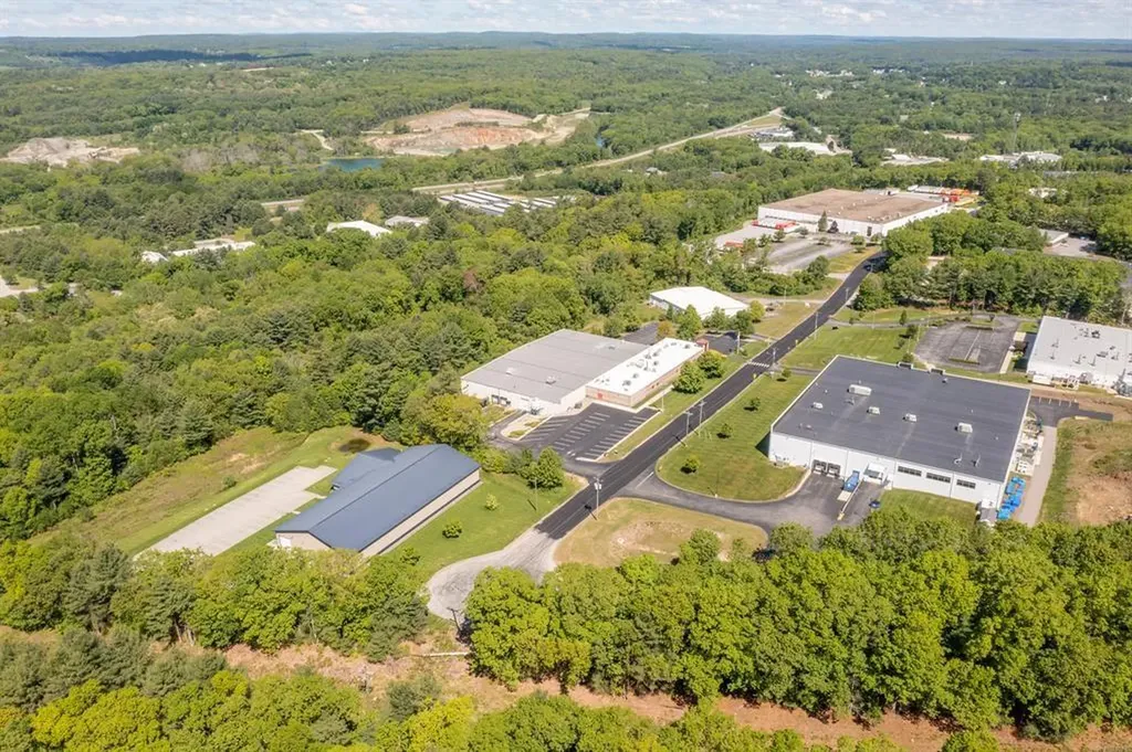 51 Ridge Road Putnam CT 06260