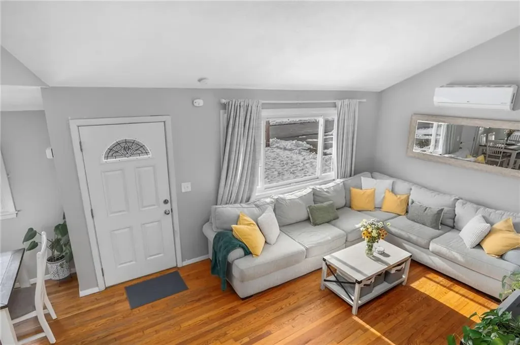35 Squantum Drive Middletown RI 02842