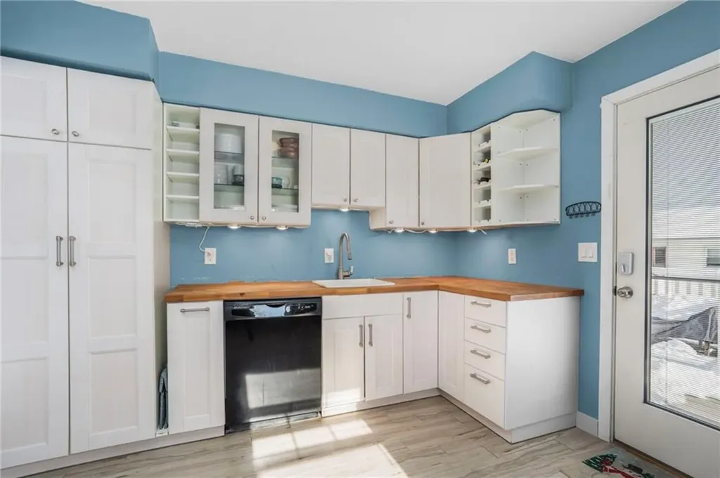 35 Squantum Drive Middletown RI 02842