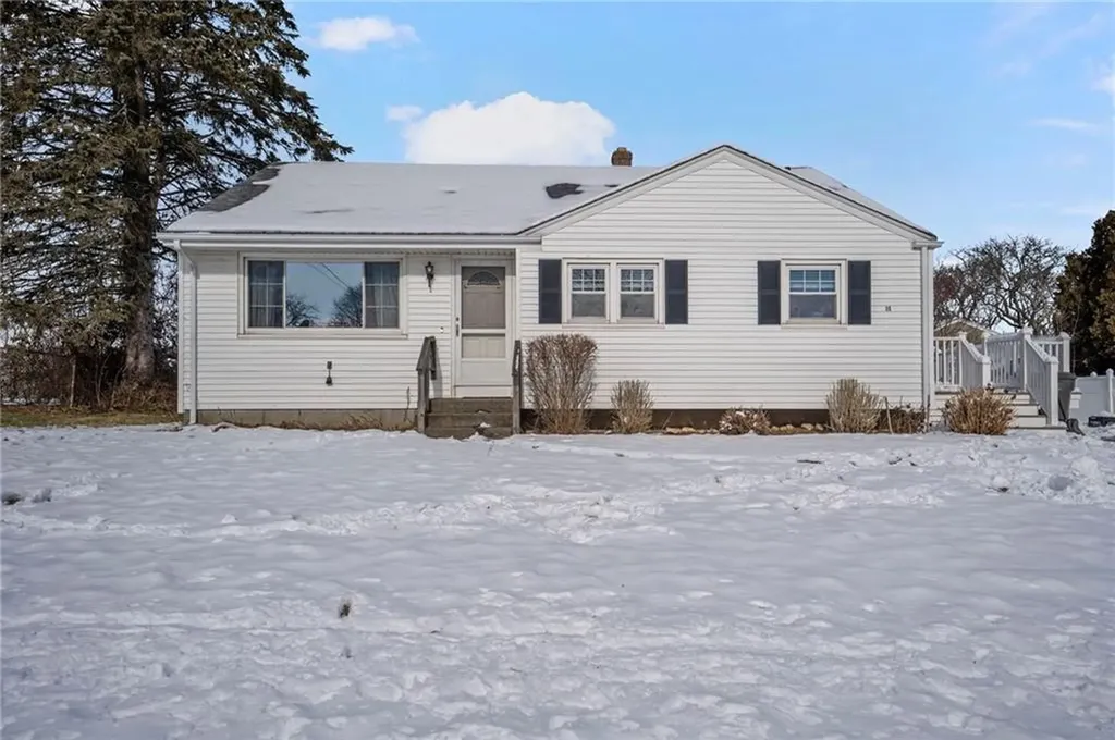 35 Squantum Drive Middletown RI 02842