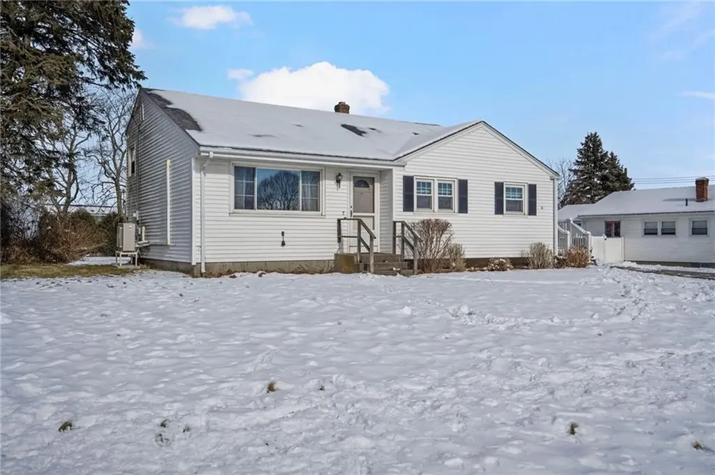 35 Squantum Drive Middletown RI 02842