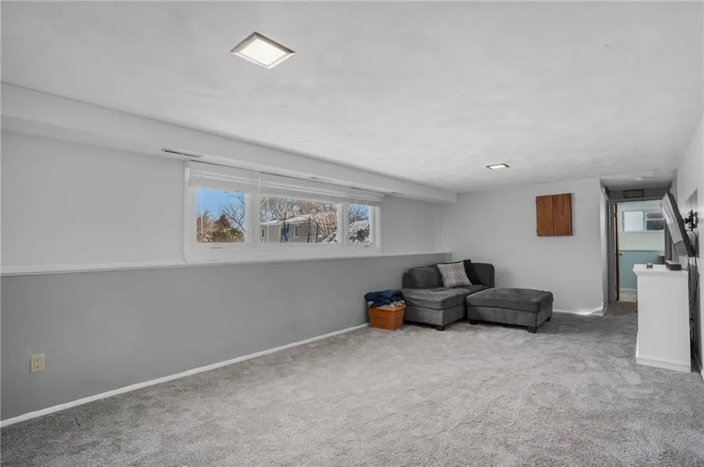 35 Squantum Drive Middletown RI 02842