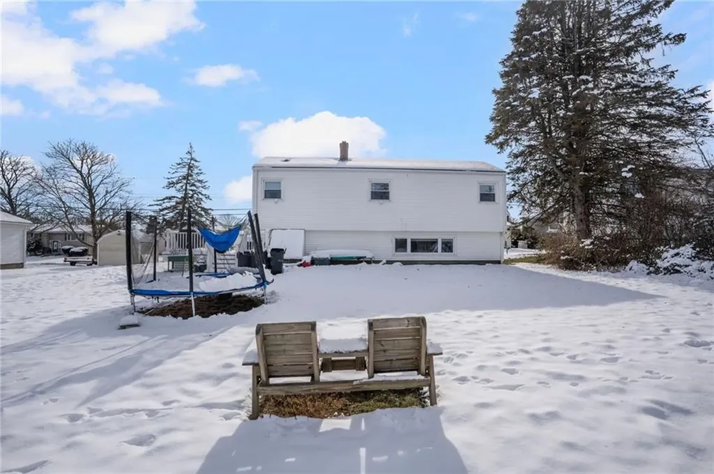 35 Squantum Drive Middletown RI 02842