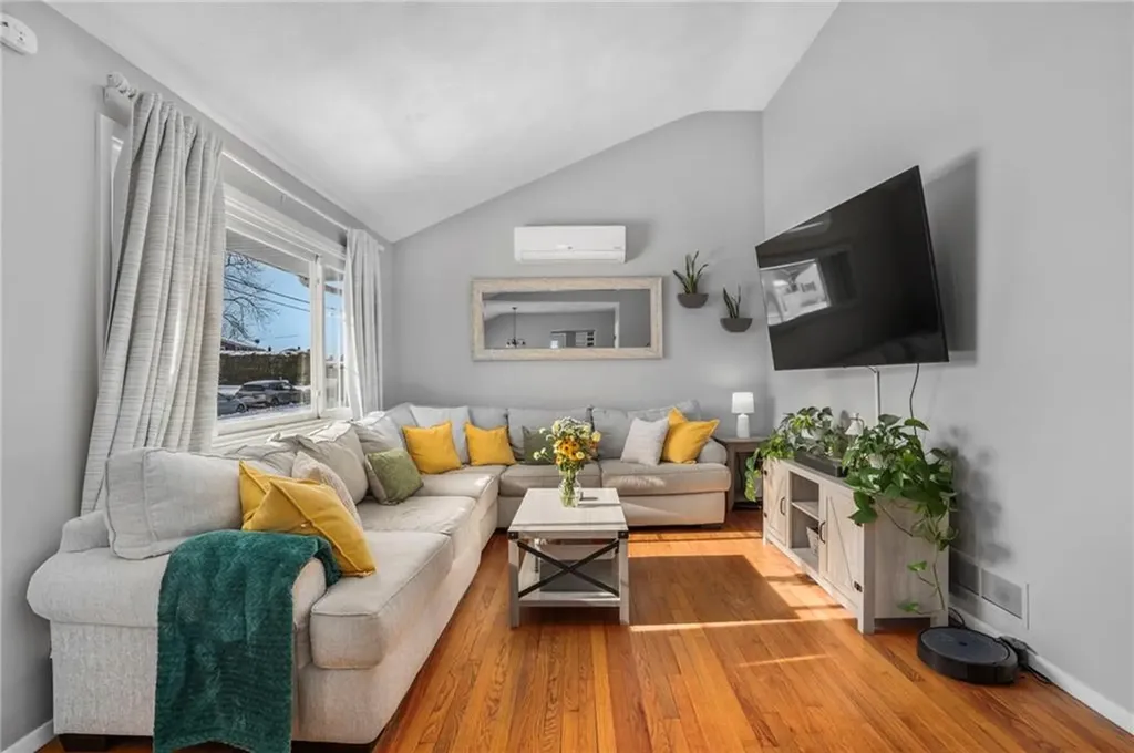 35 Squantum Drive Middletown RI 02842