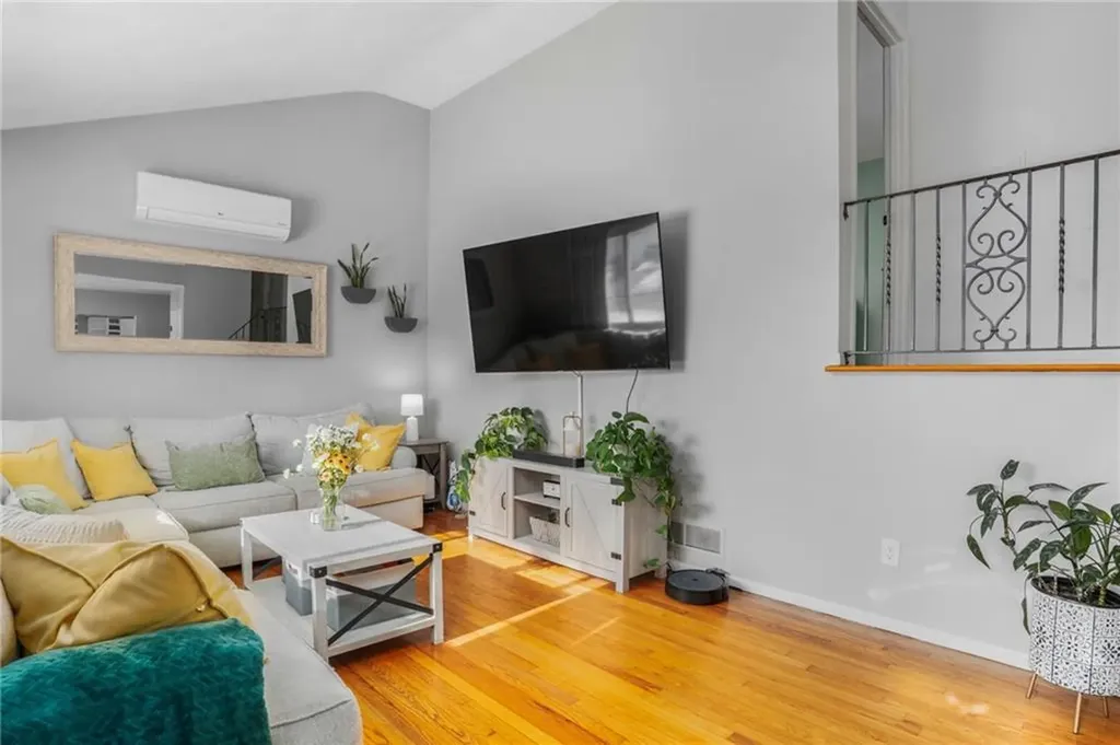 35 Squantum Drive Middletown RI 02842