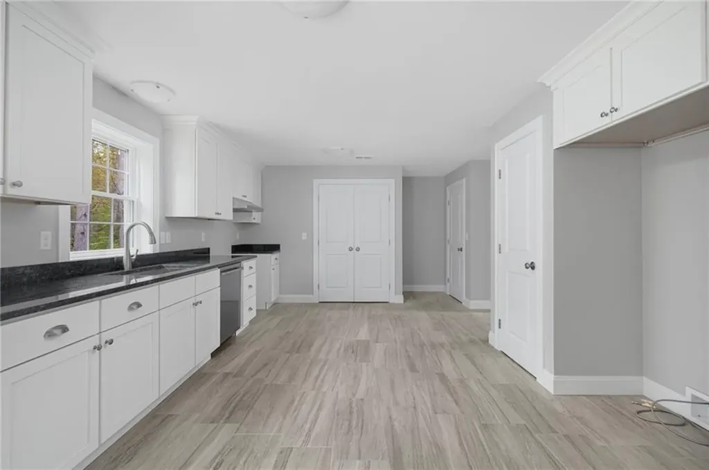 299 Palmer Avenue Warwick RI 02889