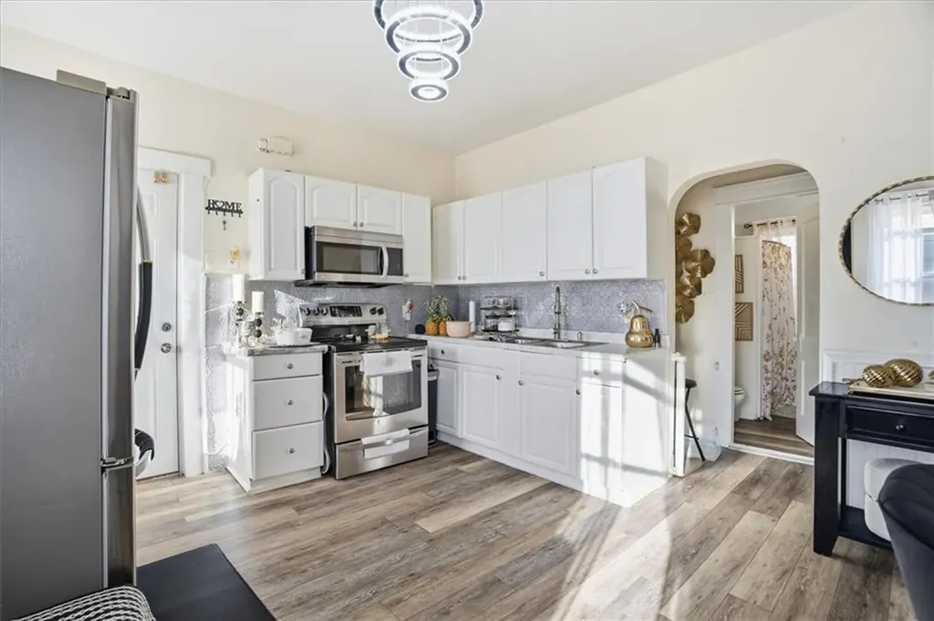 183 Byfield Street Providence RI 02905