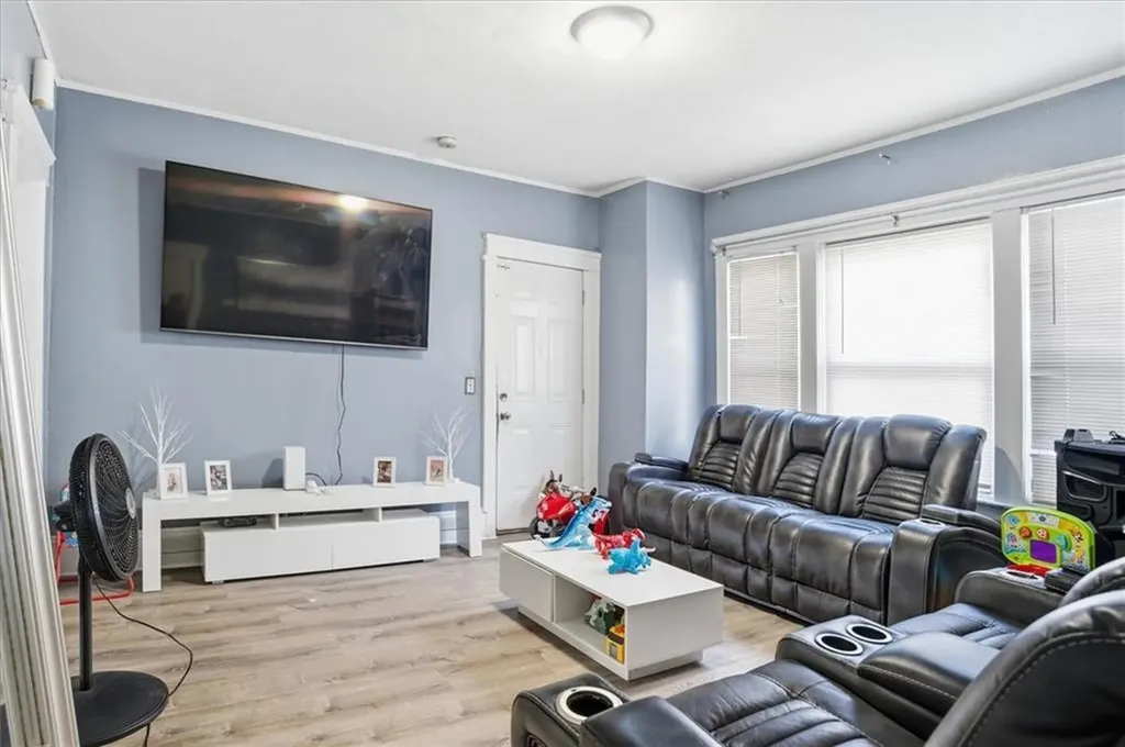 183 Byfield Street Providence RI 02905