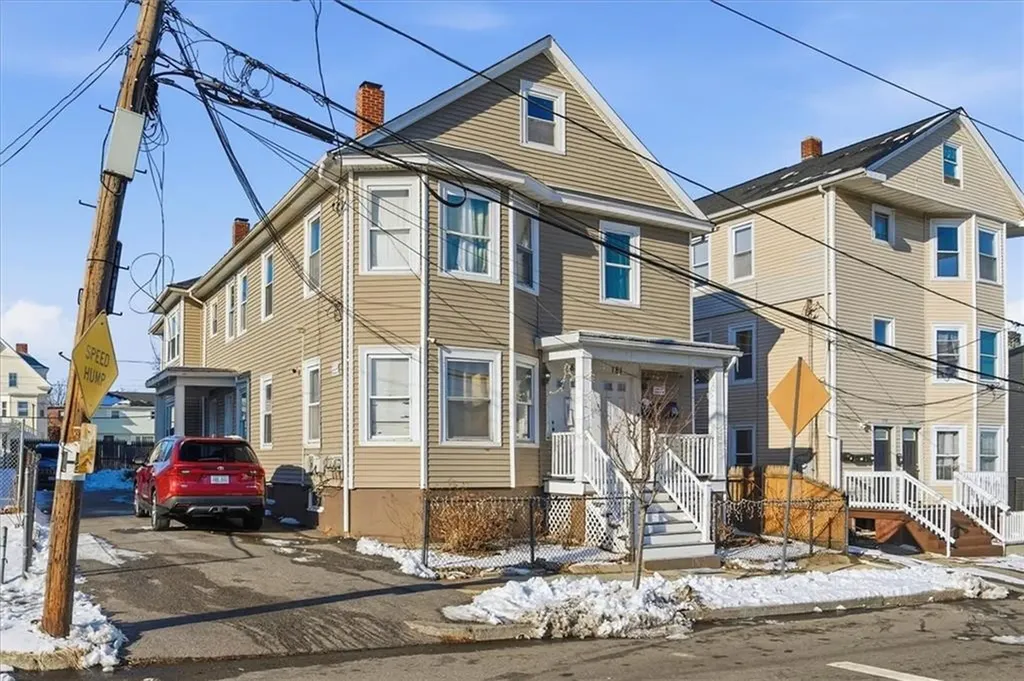 183 Byfield Street Providence RI 02905
