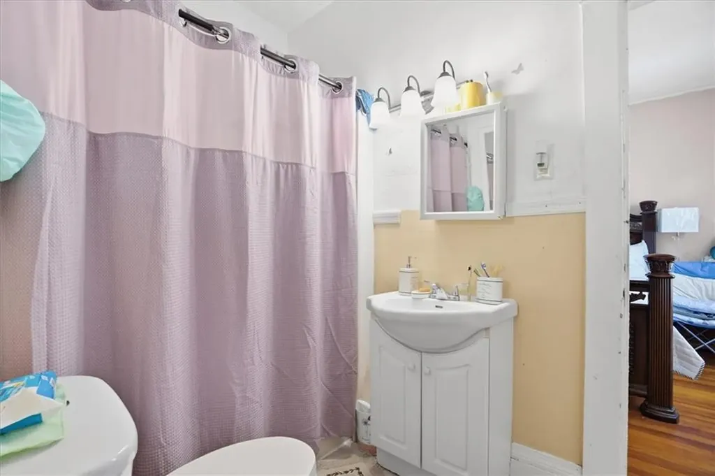 183 Byfield Street Providence RI 02905
