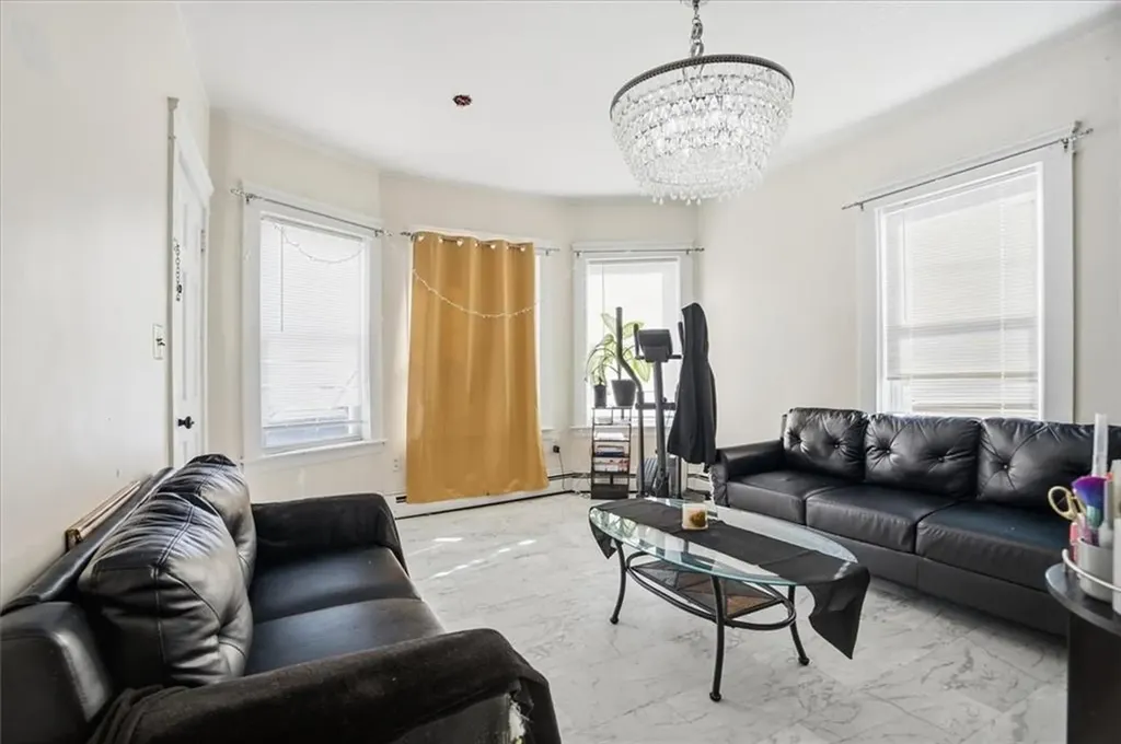183 Byfield Street Providence RI 02905