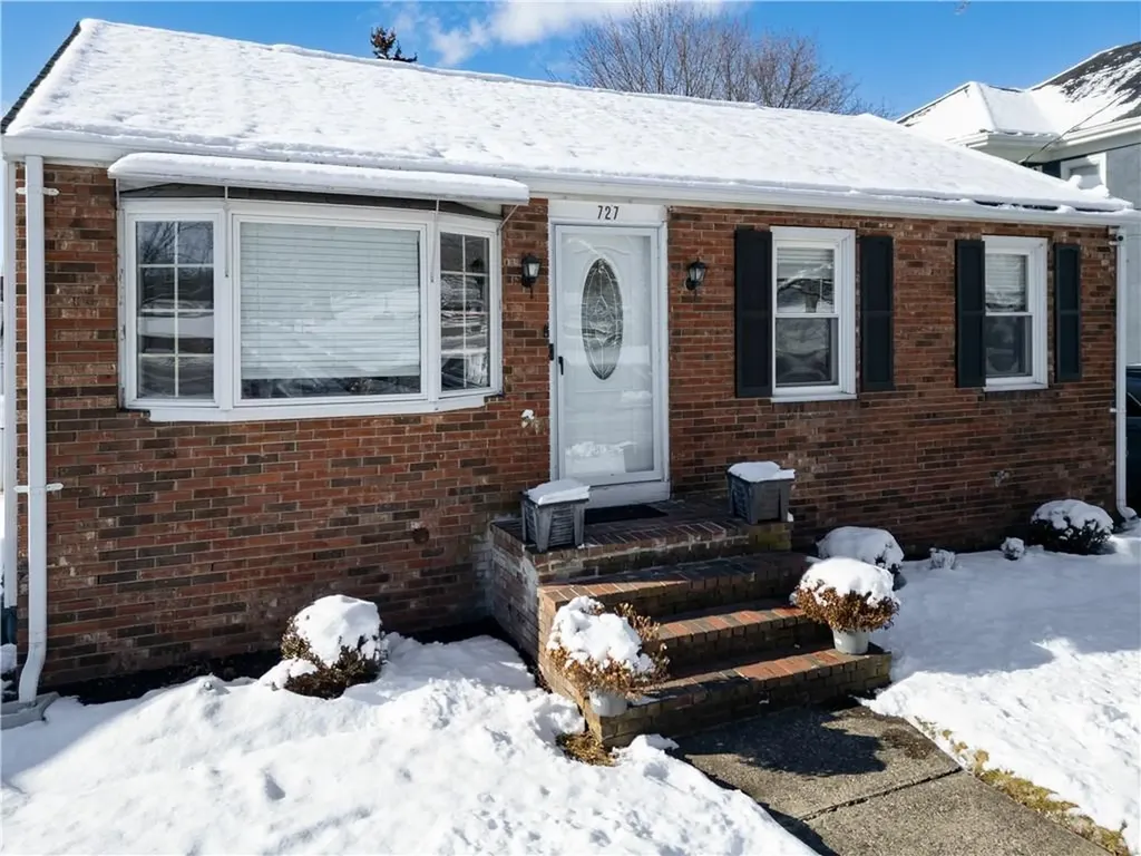 727 Mendon Road Woonsocket RI 02895