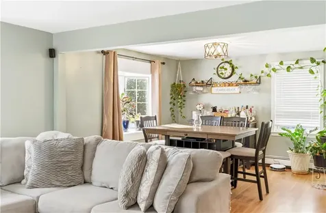 727 Mendon Road Woonsocket RI 02895