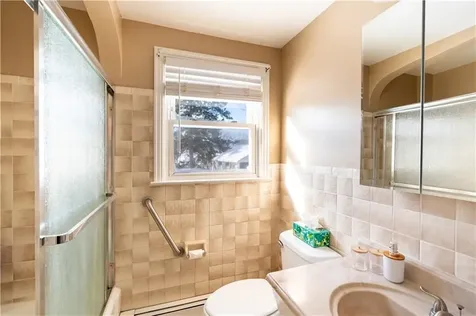 727 Mendon Road Woonsocket RI 02895