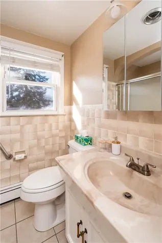 727 Mendon Road Woonsocket RI 02895