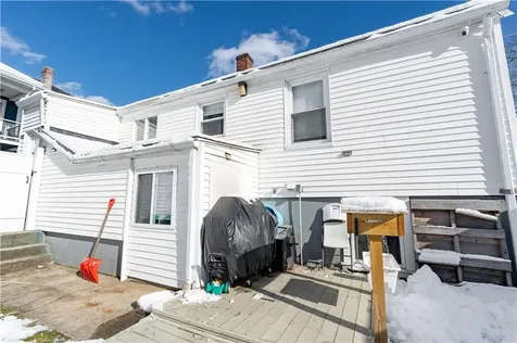 727 Mendon Road Woonsocket RI 02895