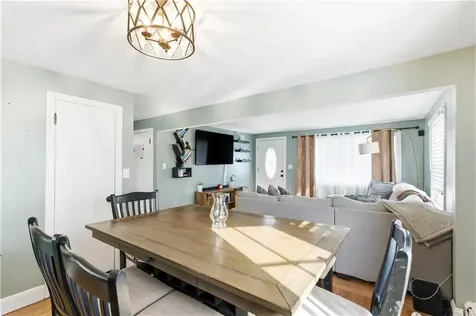 727 Mendon Road Woonsocket RI 02895