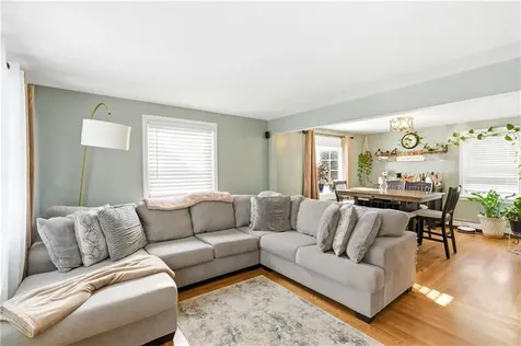 727 Mendon Road Woonsocket RI 02895