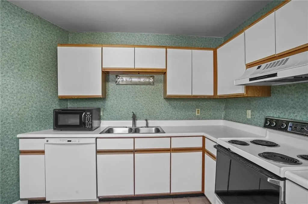 1029 Boston Neck Road Narragansett RI 02882