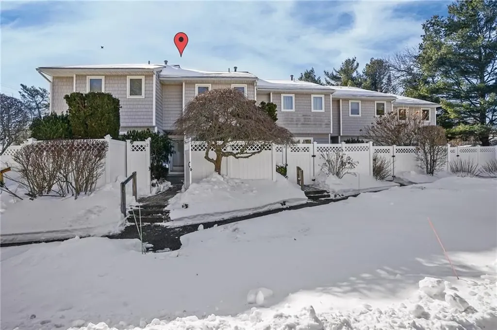 1029 Boston Neck Road Narragansett RI 02882