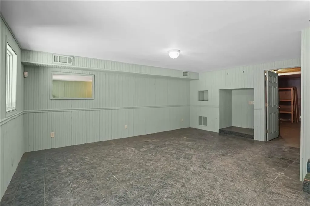 1029 Boston Neck Road Narragansett RI 02882