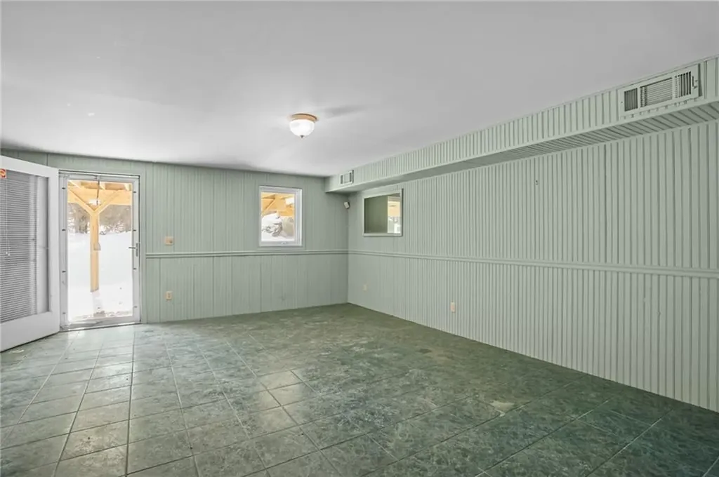 1029 Boston Neck Road Narragansett RI 02882