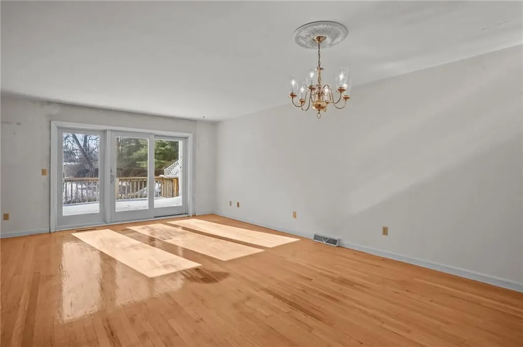 1029 Boston Neck Road Narragansett RI 02882