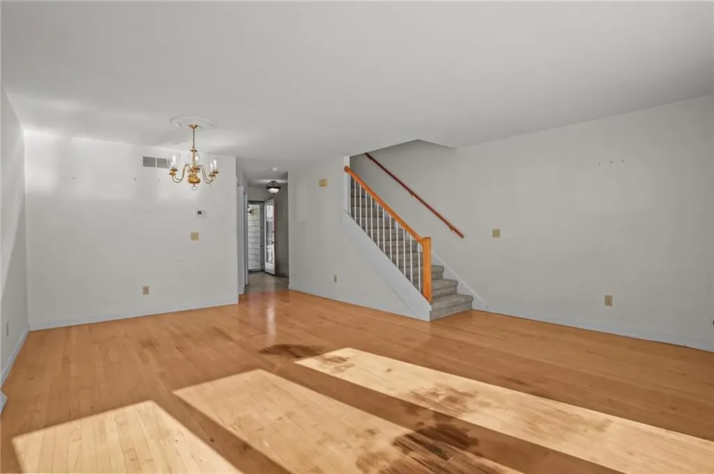 1029 Boston Neck Road Narragansett RI 02882